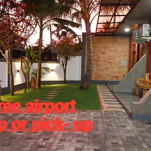 Airport Colombo Pocket Paradise Сеедува